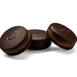 70% Dark Chocolate Macarons<Hotel Chocolat