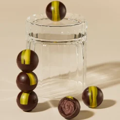 Dark & Stormy Chocolate Selector<Hotel Chocolat Sale