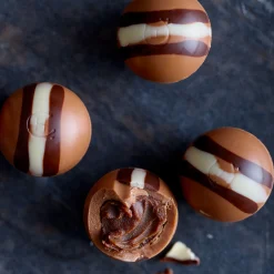 Salted Espresso Martini Chocolate Selector<Hotel Chocolat Online